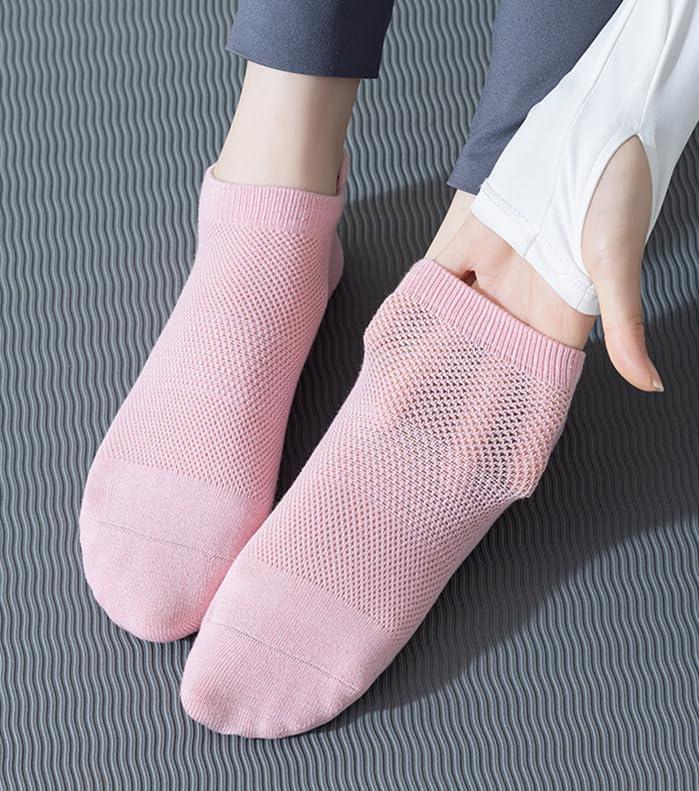 Grip Socks for Women Pilates Grip Socks Non Slip Yoga Sock with Grips for Barre