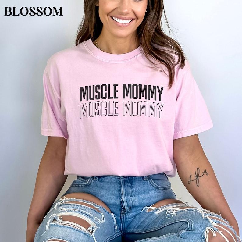 Pump cover gym shirt for muscle mommy, Funny gym tshirt for workout, Cute gym wear for personal trainer gift weight lifting gifts, Gym tee