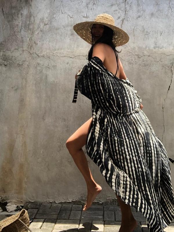 Plus Size Tie Dye Print Belted Kimono, Boho Batwing Sleeve Open Front Cover Up Dress, 2024 Curve Bathing Suits, Women's Clothes for Beach Holiday